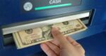 Што рабіць з выплатай, калі ў мяне толькі карта, а казіно раіць выводзіць на крыпту