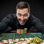 Ідэальны стол. Сабраў 21 супраць 20 і адразу злавіў стрэйт-флэш